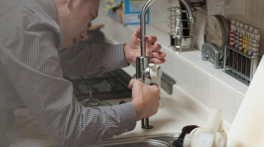 Professional expert plumbing services in Lake Bluff, IL